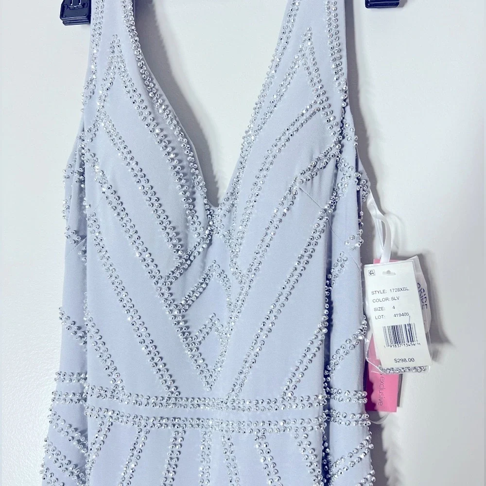 AQUA Embellished Column Gown - 100% Exclusive silver size 4 New - Picture 13 of 16